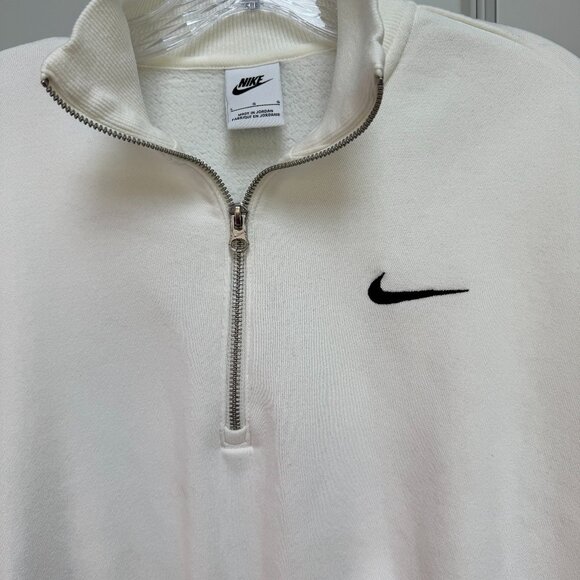 EUC Nike Women's Half Zip Phoenix Fleece - Picture 6 of 10